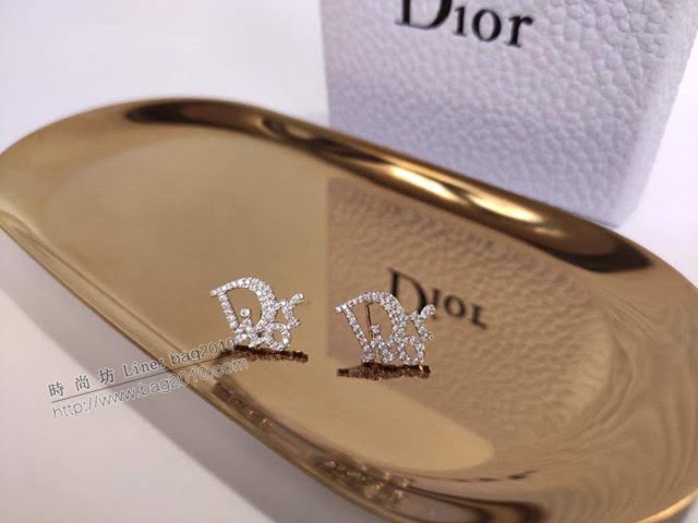 Dior飾品 迪奧經典熱銷款字母簡約耳釘  zgd1097